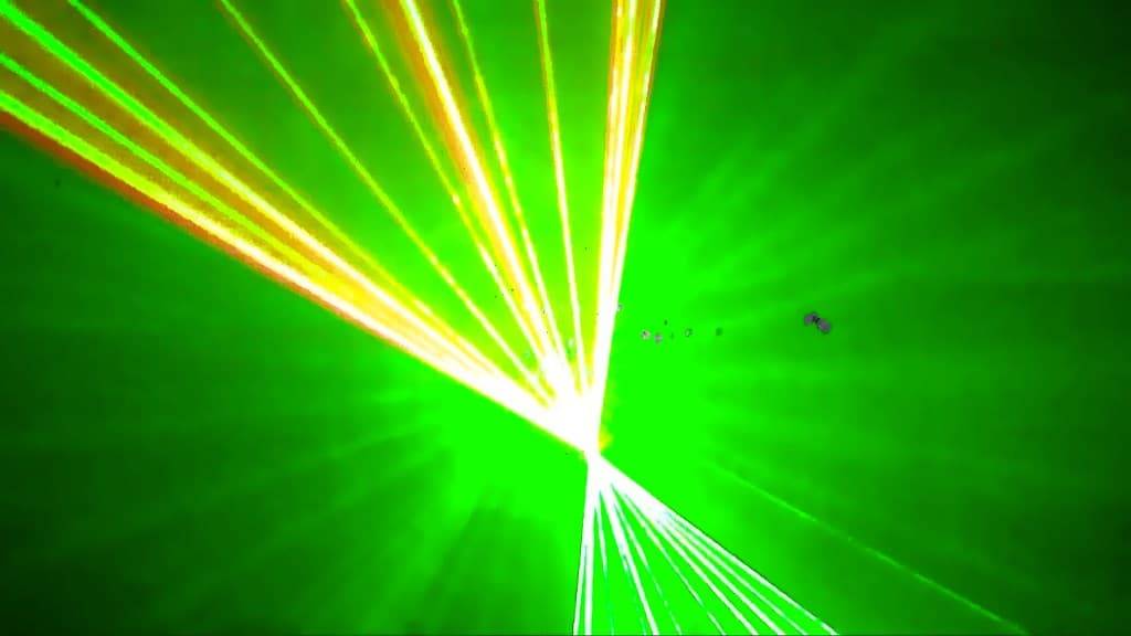 Лазерная установка купить в Махачкале для дискотек, вечеринок, дома, кафе, клуба
